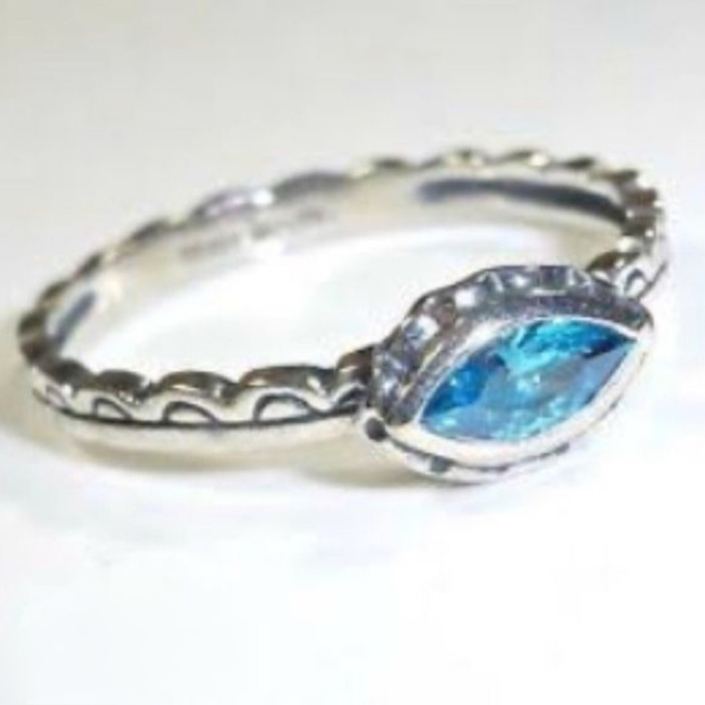 Silpada Sterling Silver Blue Belle Fleur Ring R2749